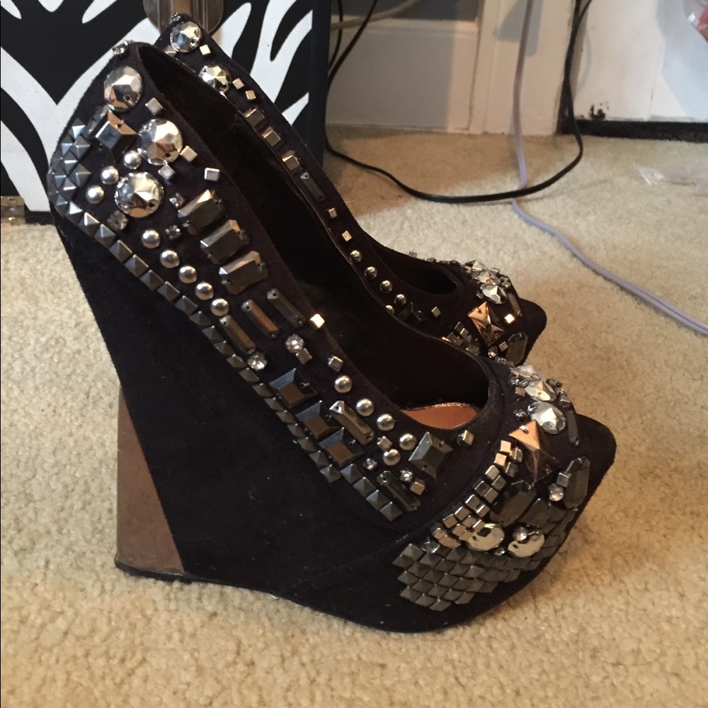 Wildpair Black Crystal/studded Wedges size 6.5