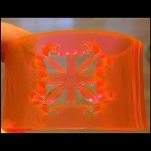 Lucite Rustic Cuff s/m