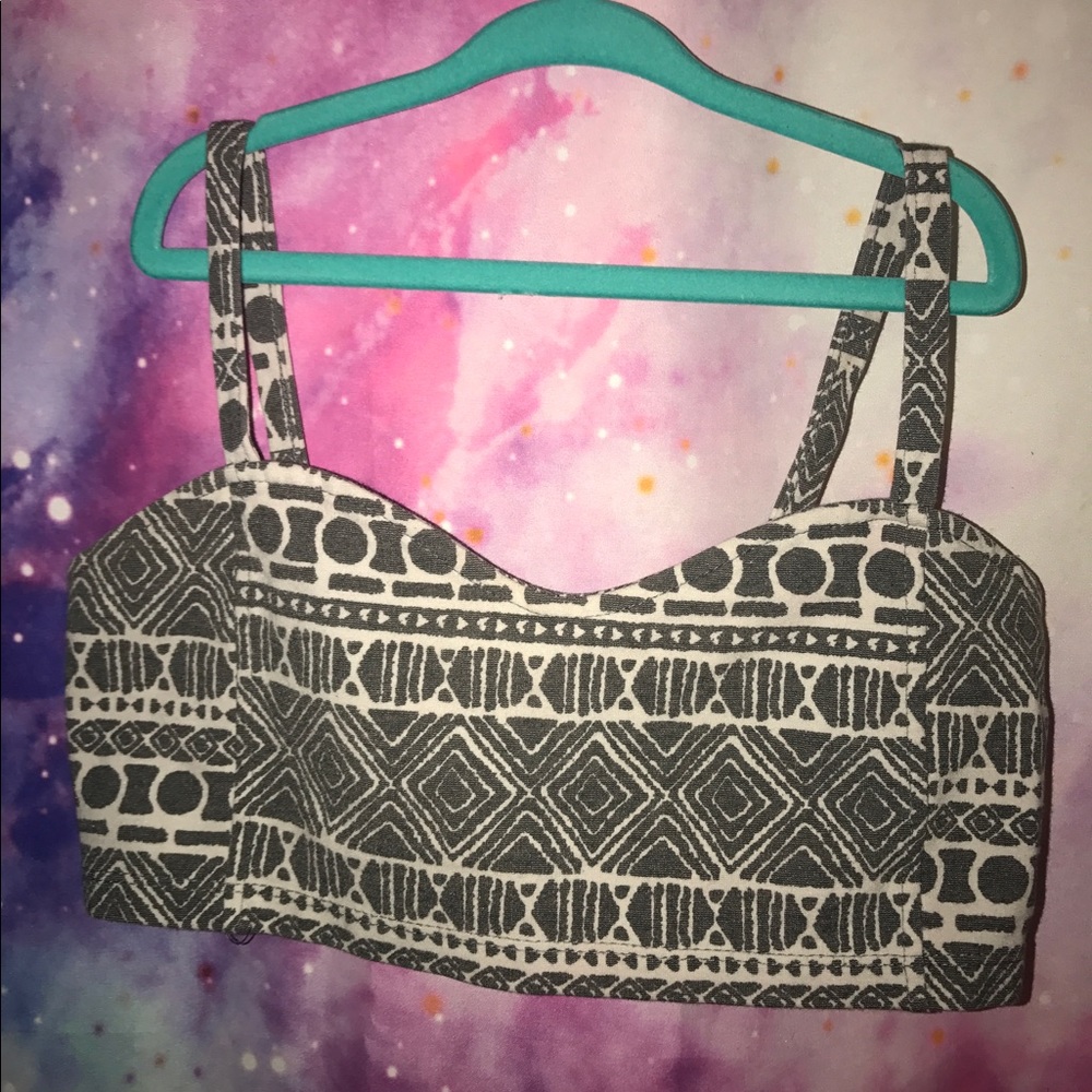 Brandy Melville Chiyo Bralette