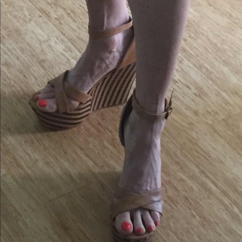 Italian leather ankle strap wedges - Picture 3 of 4