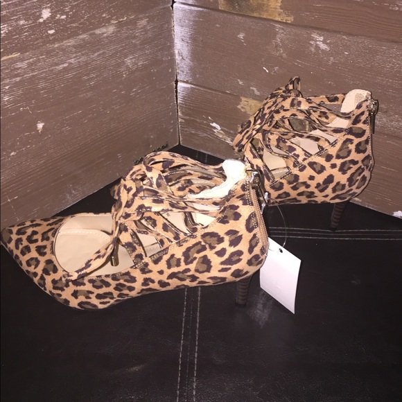 Designer Women's Shoes - Picture 3 of 7