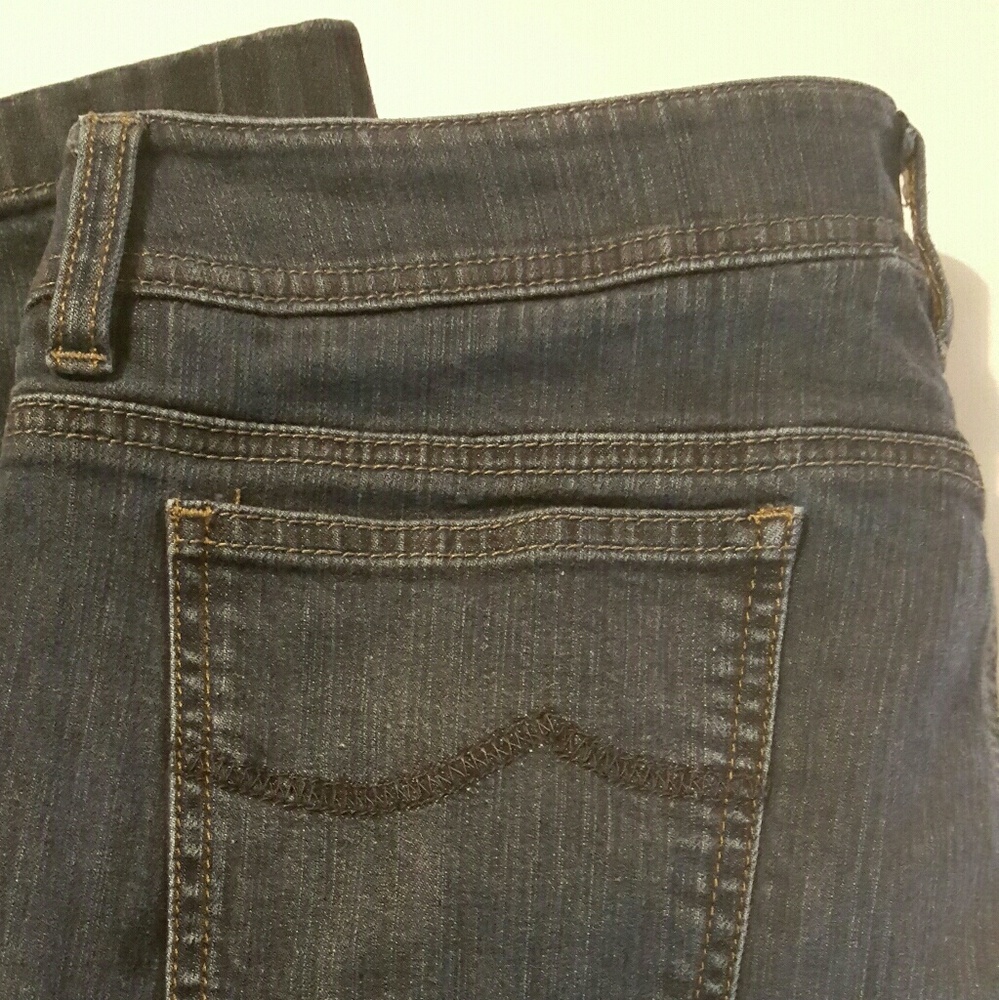 Jones New York Strech Dark Blue Jeans Size 10