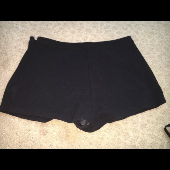 Abercrombie&Fitch black skort - Picture 2 of 3