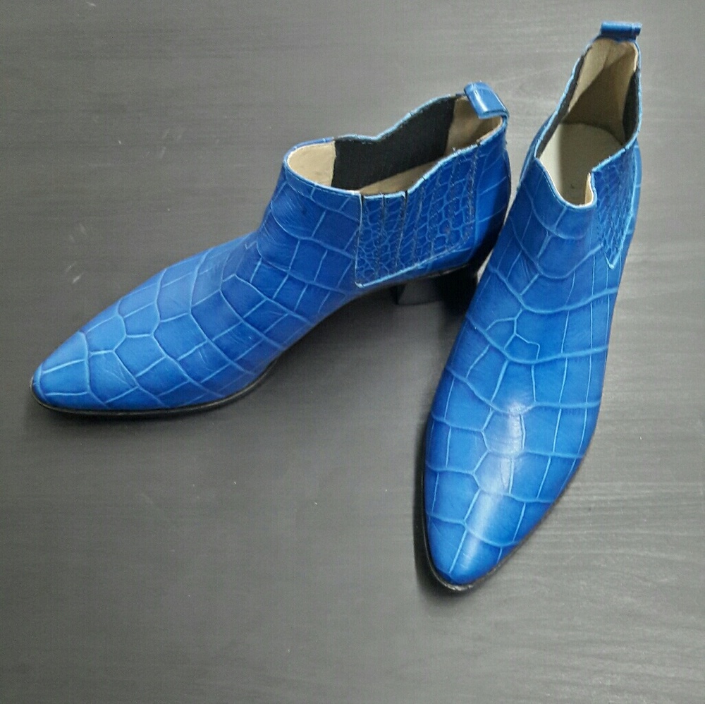 Handler Rainbow .... Blue Croc