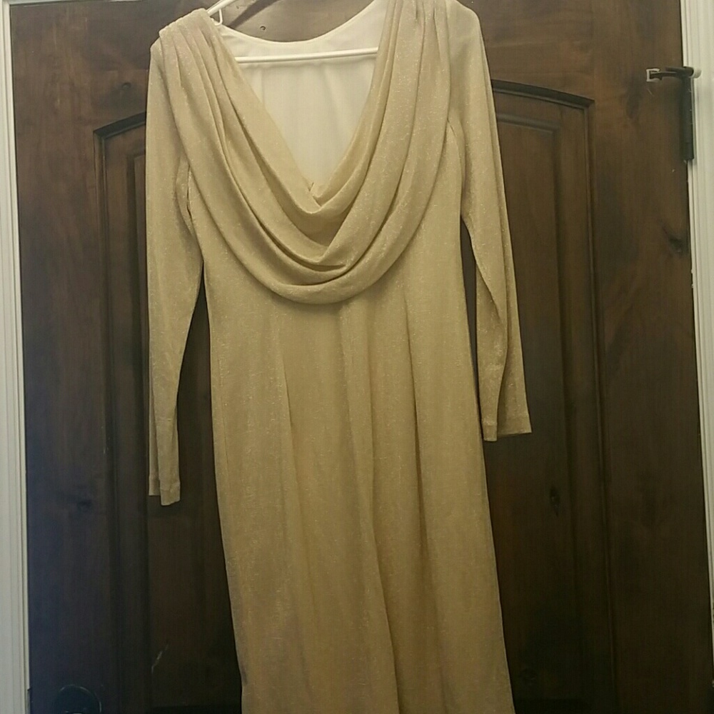 Dress - Picture 2 of 2