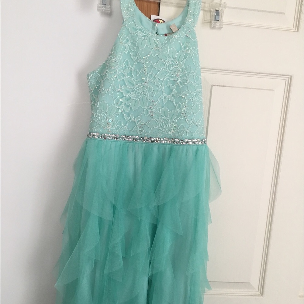 New mint green dress!