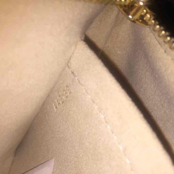 ❌SOLD❌ LV Pochette azur - Picture 4 of 8