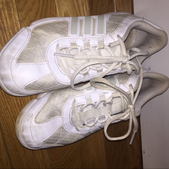Cheer Shoes - Picture 1 of 2