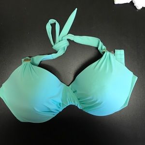 Bikini top and matching bottoms