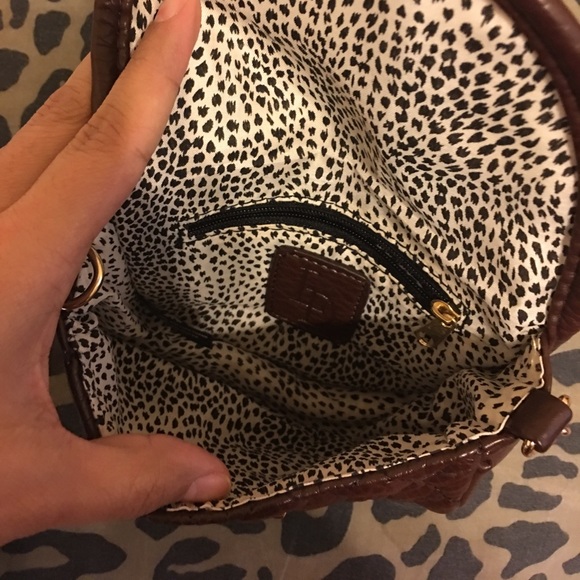 Small crossbody - Picture 2 of 2