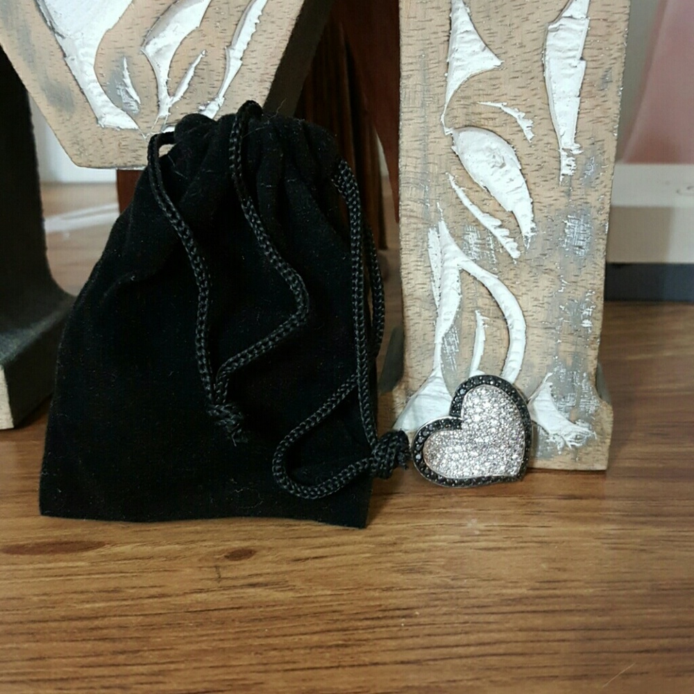 Heart shaped pendant