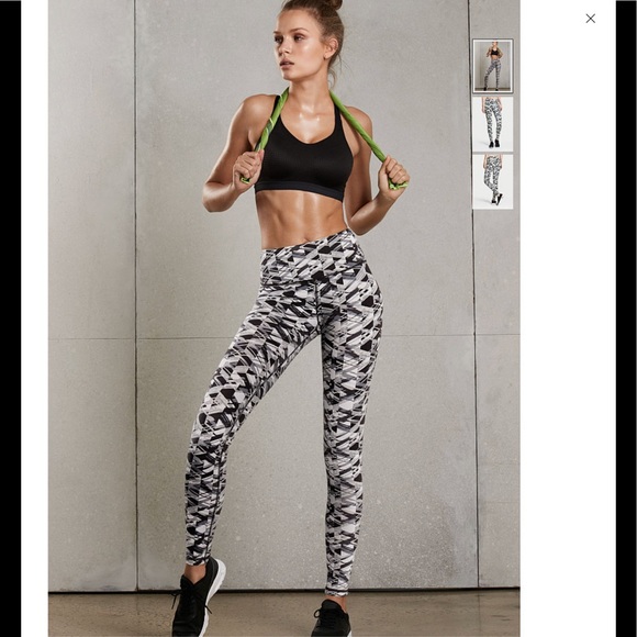 ❤️NWT Knockout By Victoria Sport Tight❤️ - Picture 1 of 5