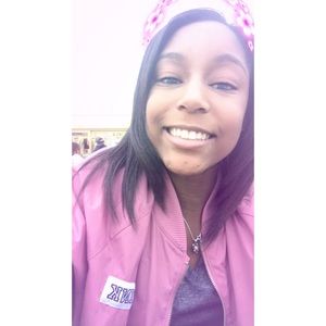 Meet your Posher, Nikki