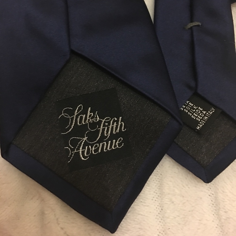 Saks Fifth Avenue Tie