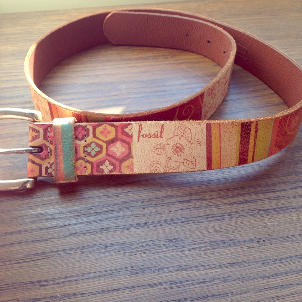 Vintage style leather Fossil belt.