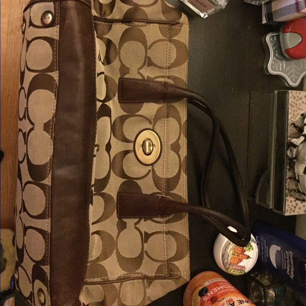 Coach handbag tote! Pink inside, good condition