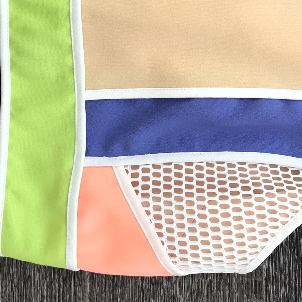⚡️Sale⚡️Color Block Halter Crop Top - Picture 4 of 5