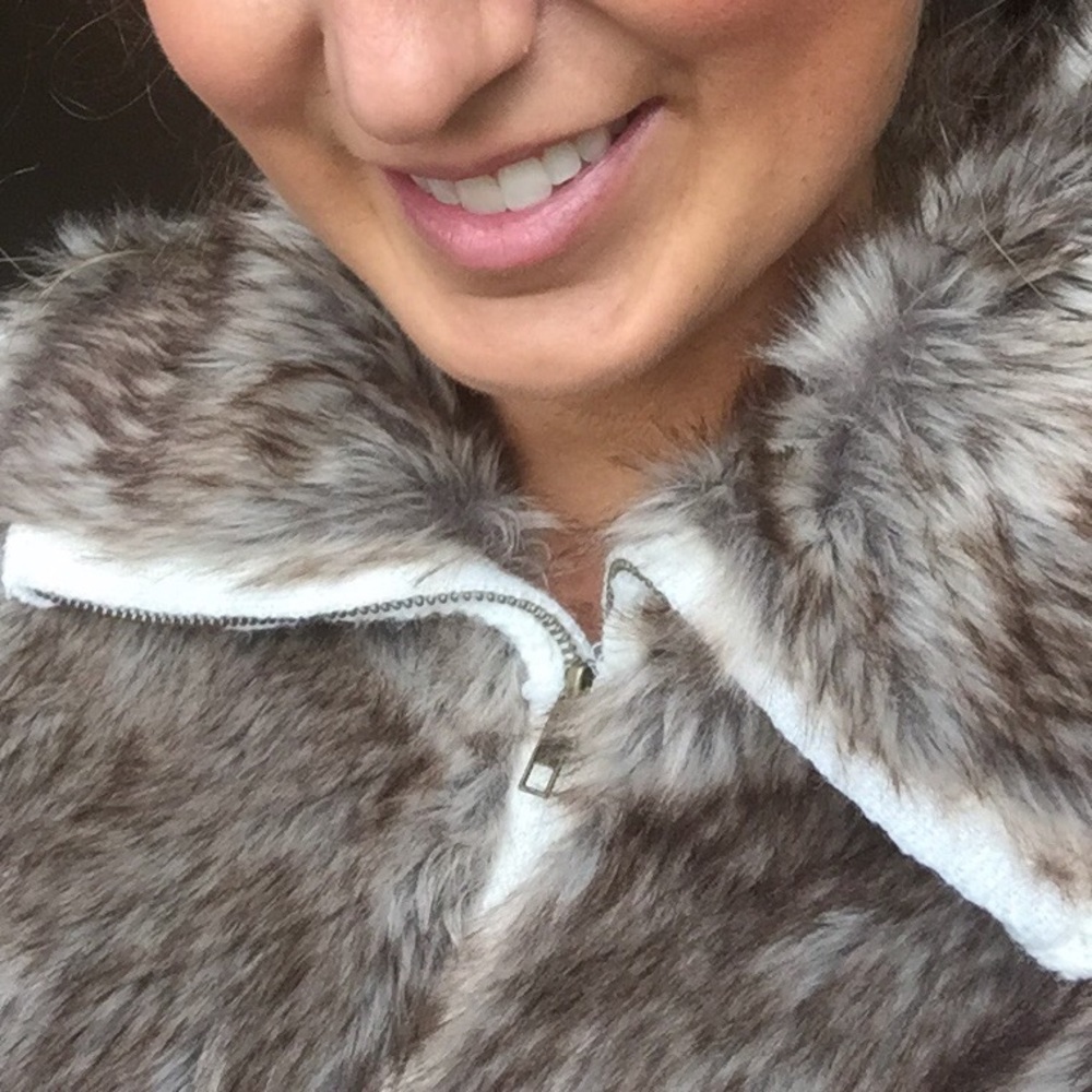 Fur zip up
