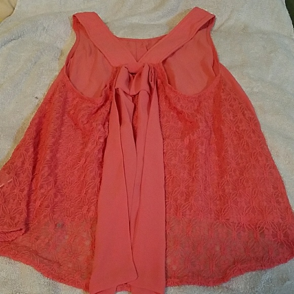 Sheer pink top - Picture 2 of 4