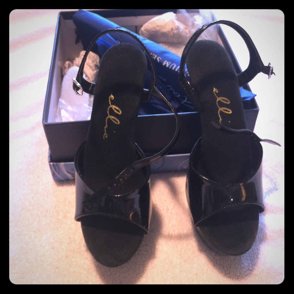 Brand new go-go black heels 👠 size 7