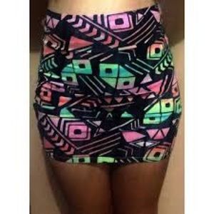 NWOT PINK Victoria's secret Neon Aztec mini skirt