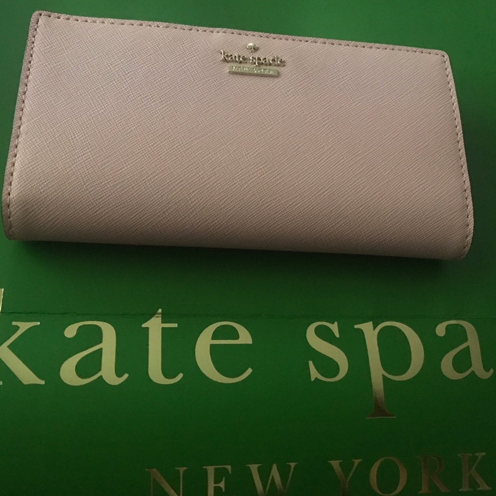 ✨SOLD✨Kate Spade Dusty Rose Wallet