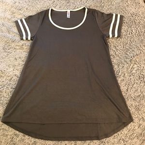 Grey and white LulaRoe Classic T