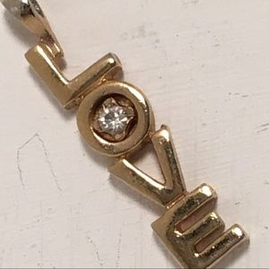 💐LOVE PENDANT WITH DIAMOND