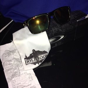 Oakley sean white addition