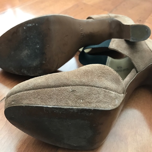 JCrew Tan Suede thick heels - Picture 4 of 4