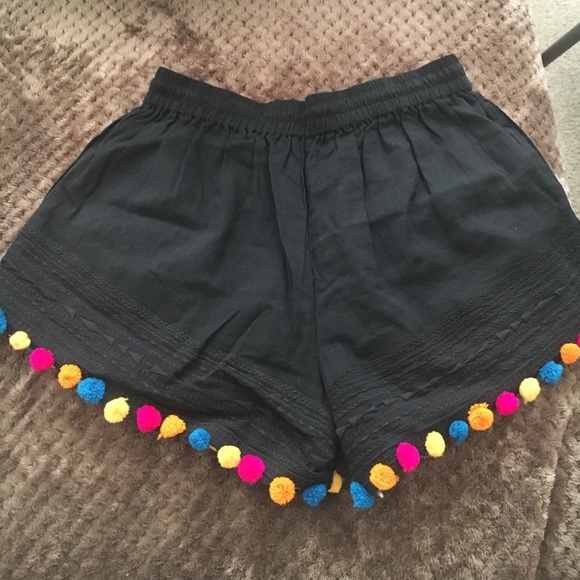 Rory Beca Pom Pom Shorts - Picture 4 of 7