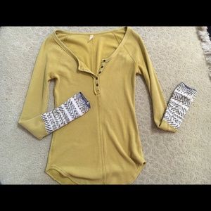 Longsleeve half button down shirt