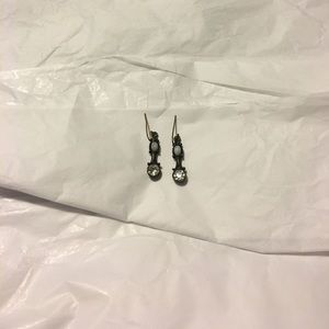 FREE W/ PURCHASE ✨ Vintage Drop Earrings