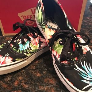 Preloved hawaiian floral vans size women 6.5