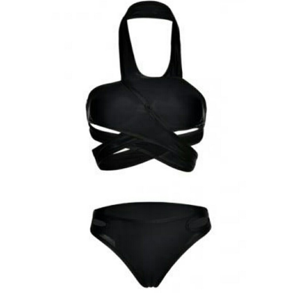 Black strsppy bikini - Picture 2 of 4