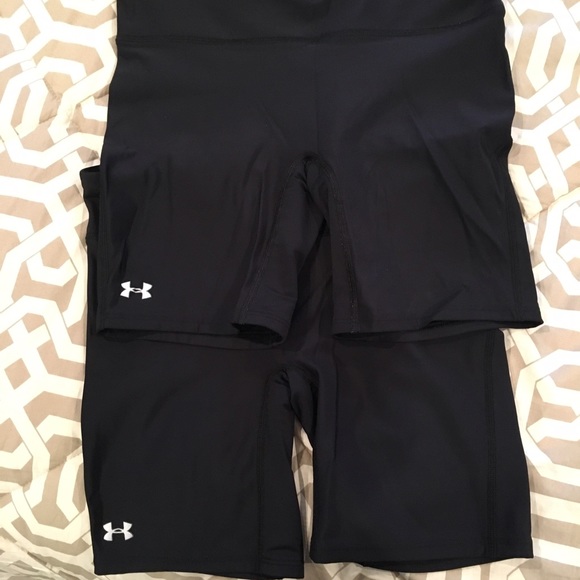 Like new condition under armour riding shorts - Picture 5 of 6
