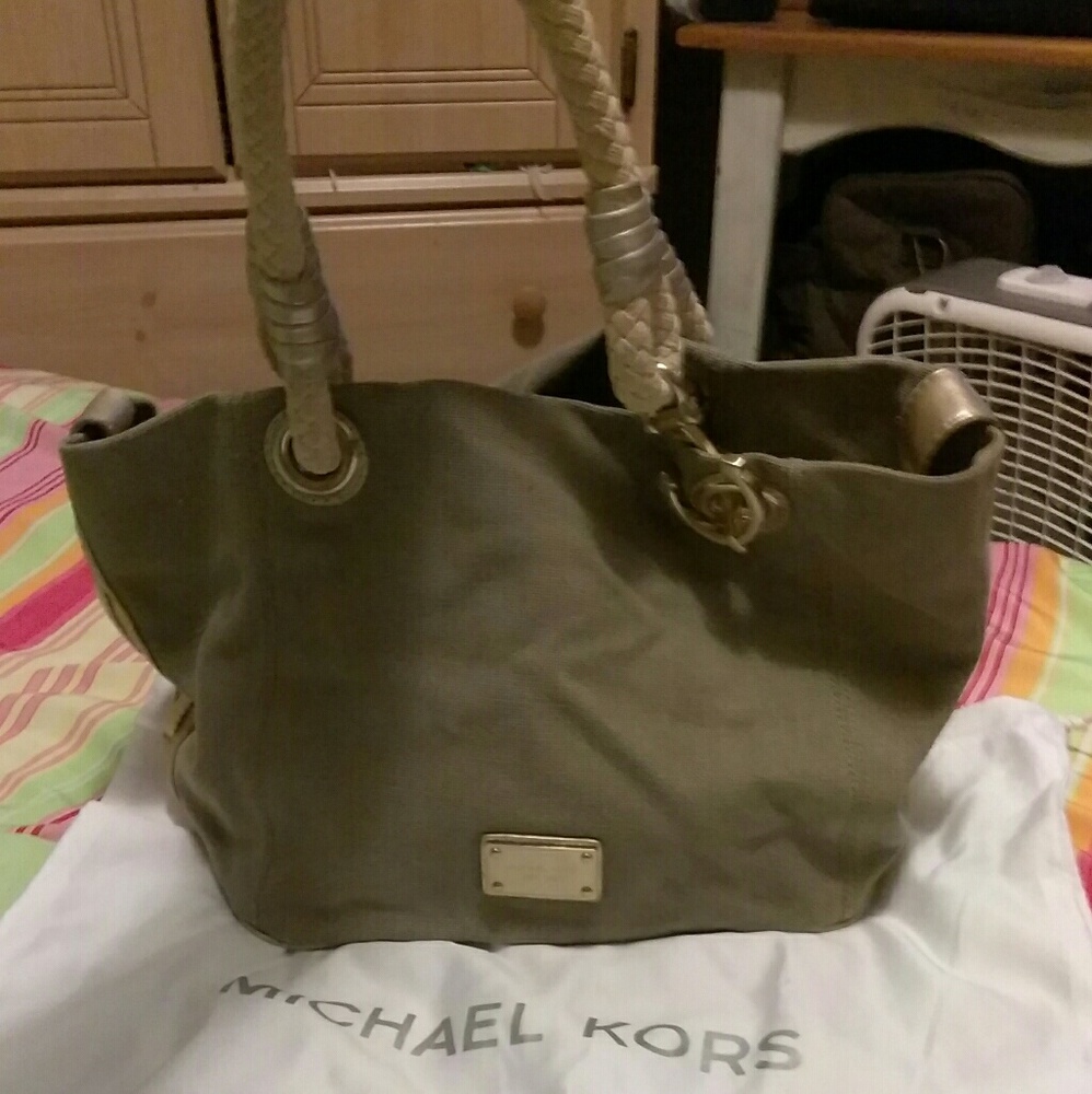 Micheal kors purse