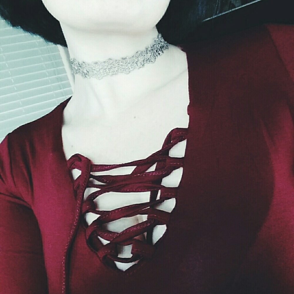 Cream choker - Picture 3 of 3