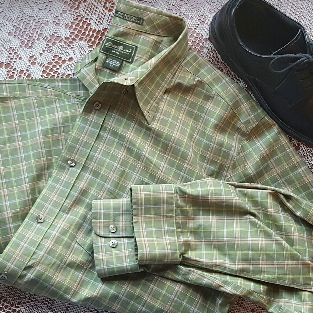 Eddie Bauer long sleeve plaid button up shirt