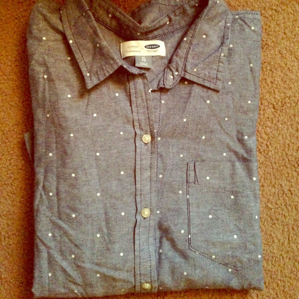 ⭐️Polka dot chambray shirt⭐️