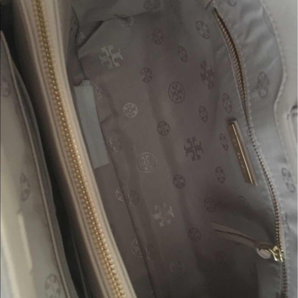!!Sold!!!!Tory Burch Open Fleming Purse - Picture 8 of 8