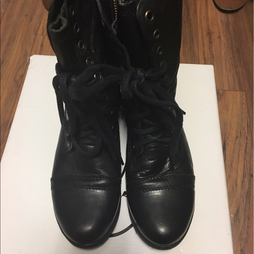 Steve Madden Troopa boots