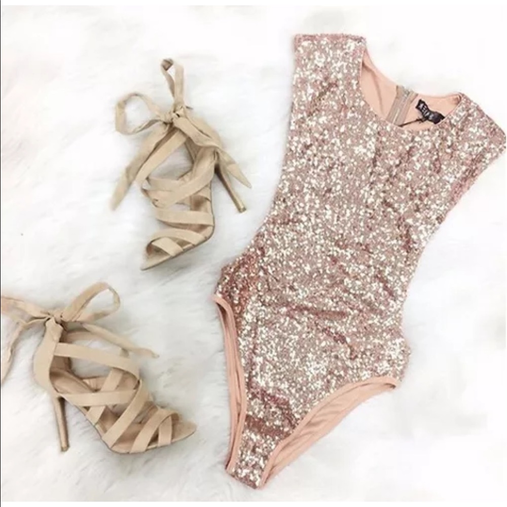 ⭐️HPx3!! Rose Gold Sequin Bodysuit⭐️ - Picture 2 of 6