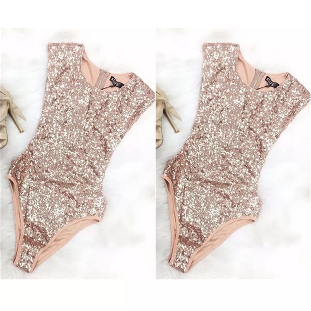 ⭐️HPx3!! Rose Gold Sequin Bodysuit⭐️ - Picture 3 of 6