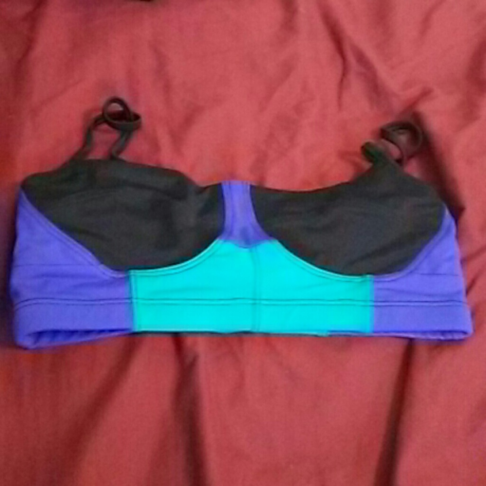 Onzie sports bra