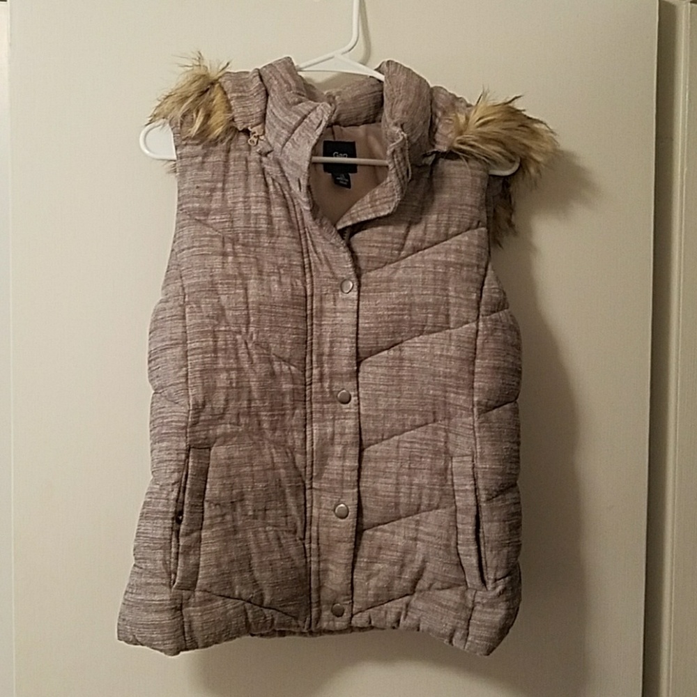Vest with removable fur trim hood