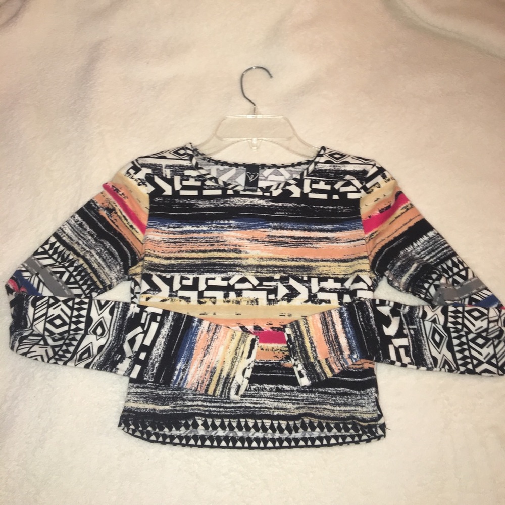 Tribal cropped shirt