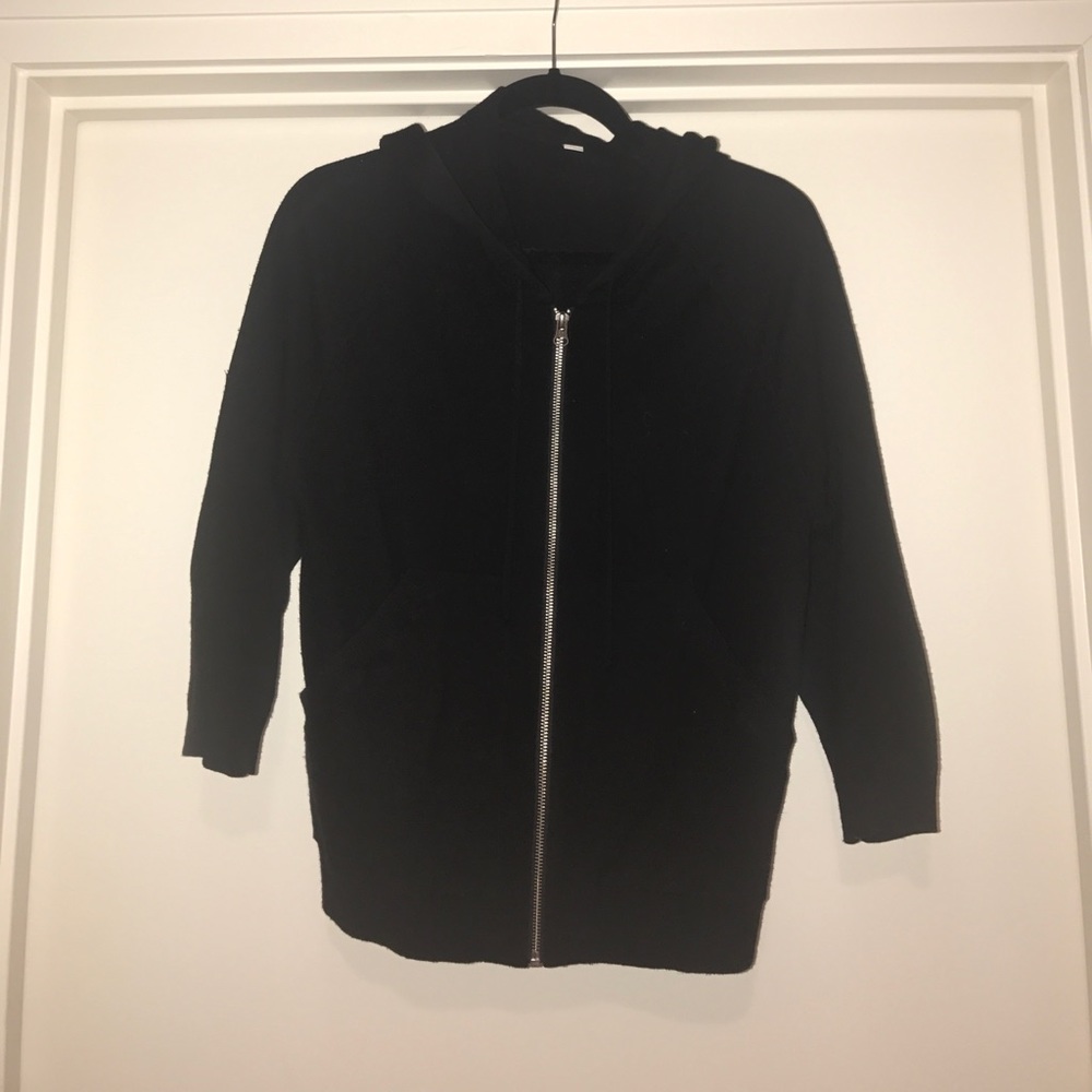 Lululemon black sweater