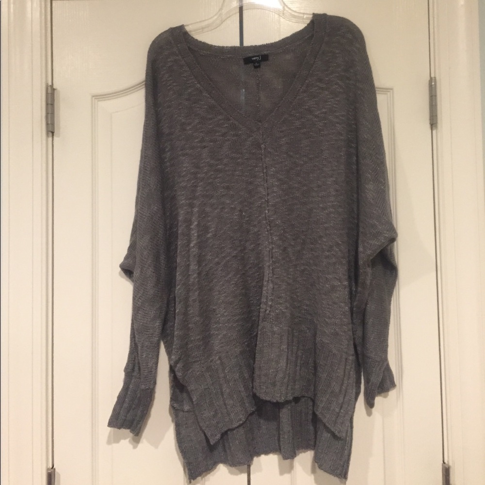 V-neck light weight sweater