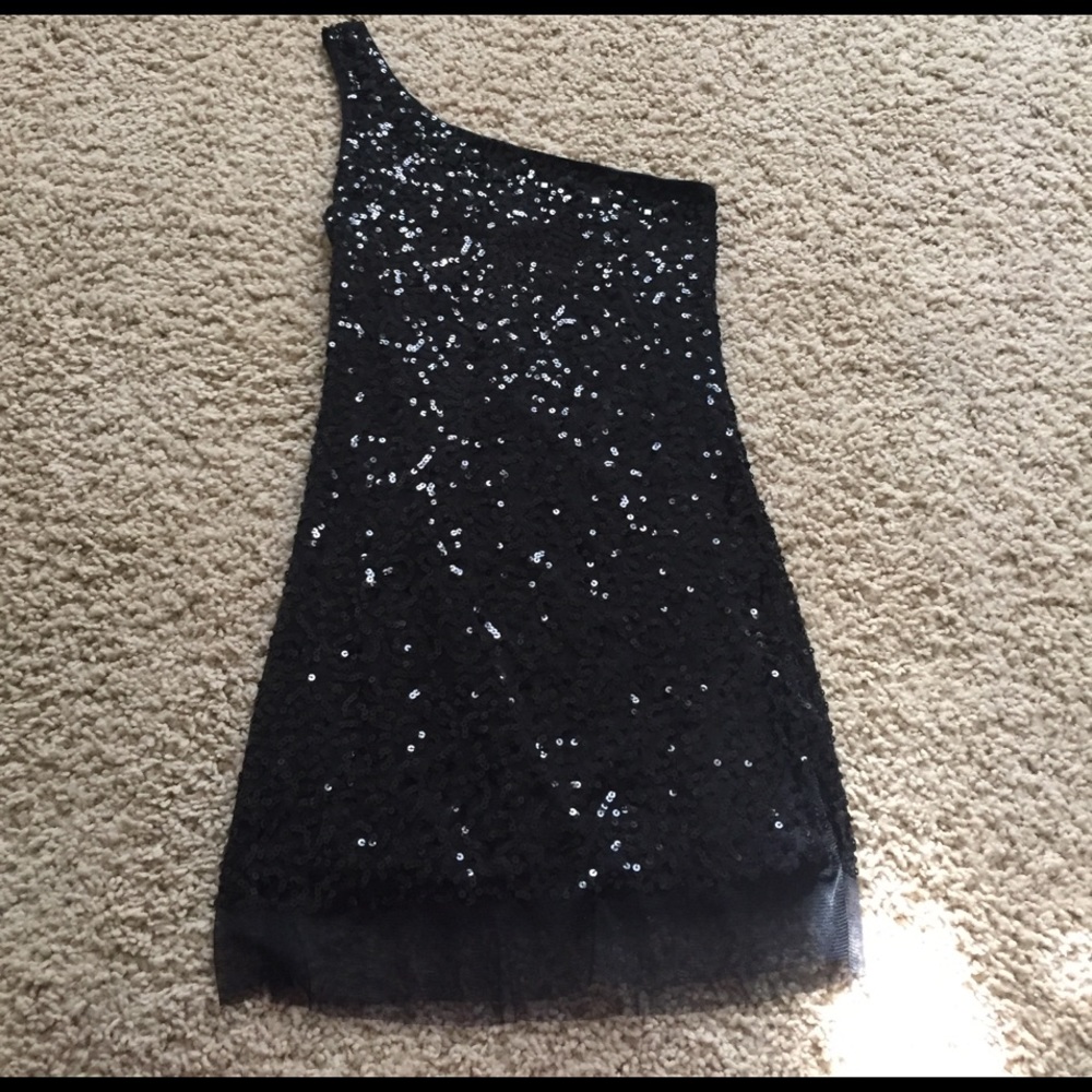 Beautiful off shoulder black sequin dress